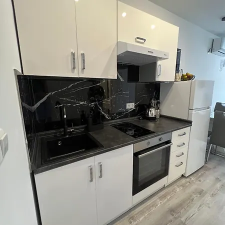 Διαμέρισμα With Parking Space - 23049 *
