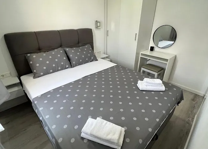 With Parking Space - 23049 Apartment *