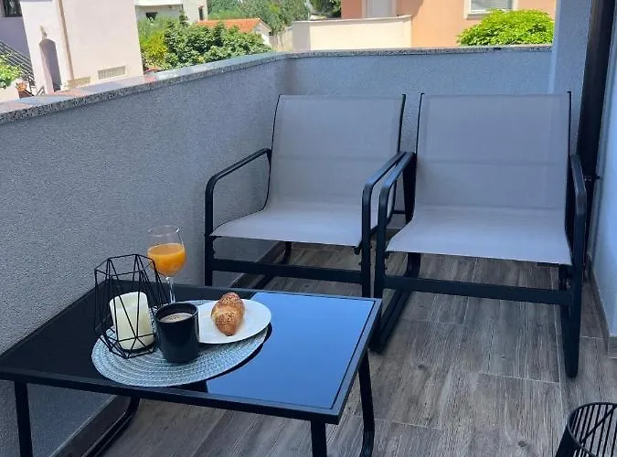 With Parking Space - 23049 Apartment