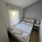 With Parking Space - 23049 Apartman *