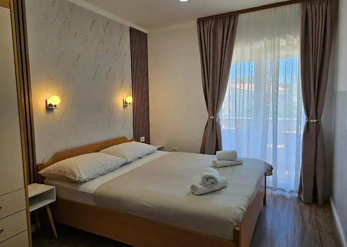 With Parking Space - 23049 Lejlighed *